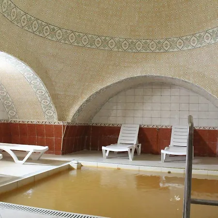 Kestanbol Kaplicalari 호텔 Koruktasi