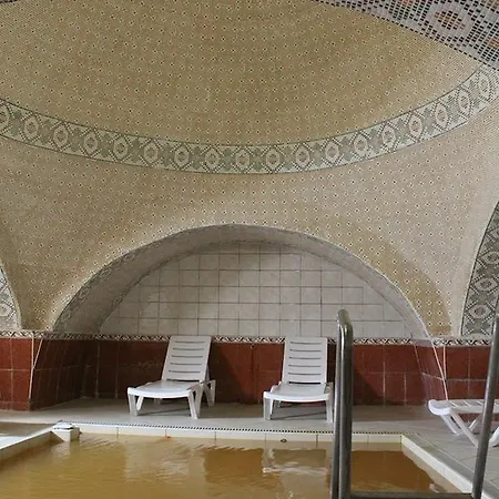 Kestanbol Kaplicalari 호텔 Koruktasi