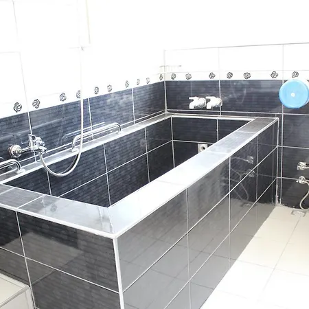 Kestanbol Kaplicalari 호텔 Koruktasi