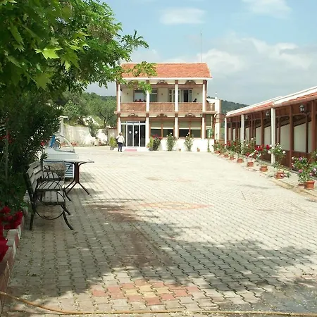 Kestanbol Kaplicalari 호텔 Koruktasi